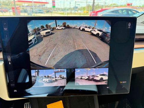 Used 2023 Tesla Model X image 20