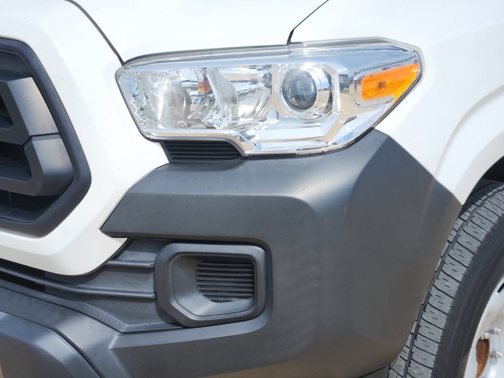 Used 2022 Toyota Tacoma SR RWD image 9