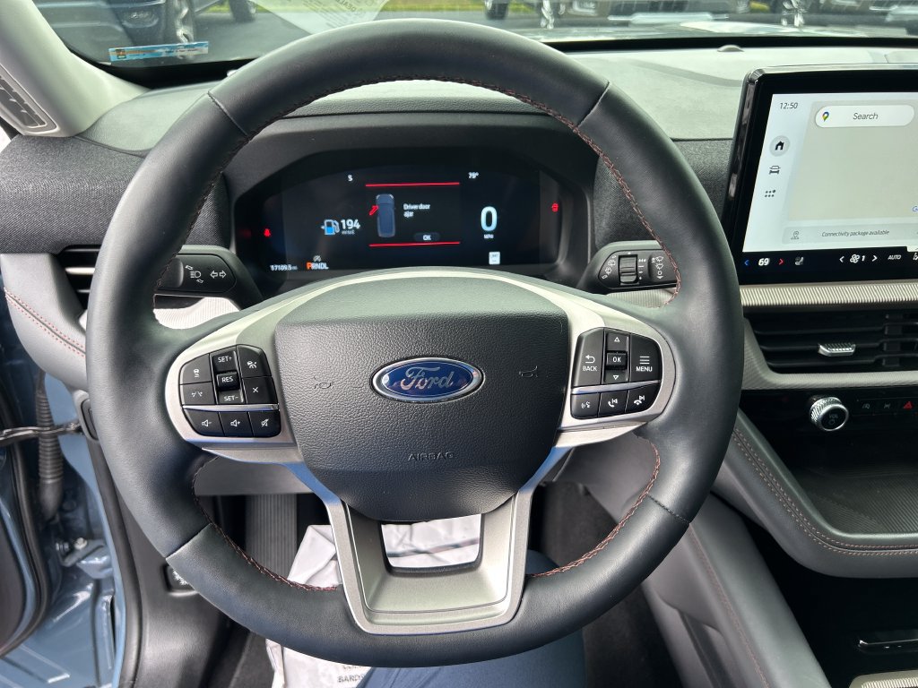 Used 2025 Ford Explorer Active w/ Active Comfort Package AWD/4WD image 17