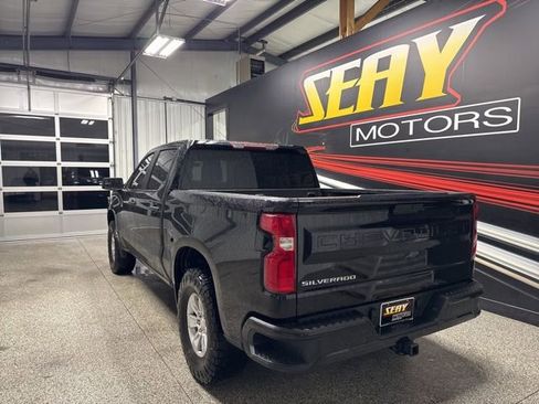 Used 2020 Chevrolet Silverado 1500 Custom w/ Custom Value Package image 14