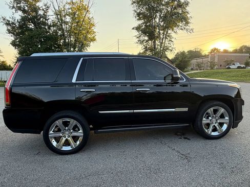 Used 2015 Cadillac Escalade Premium AWD/4WD image 7