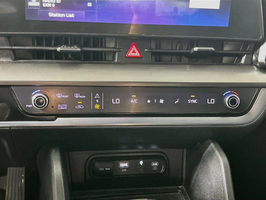 Used 2023 Kia Sportage EX FWD image 25