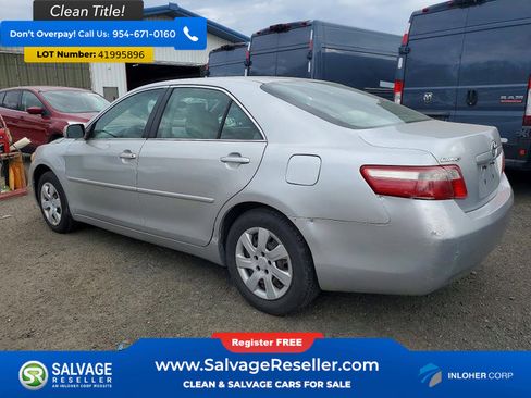 Used 2007 Toyota Camry LE image 3