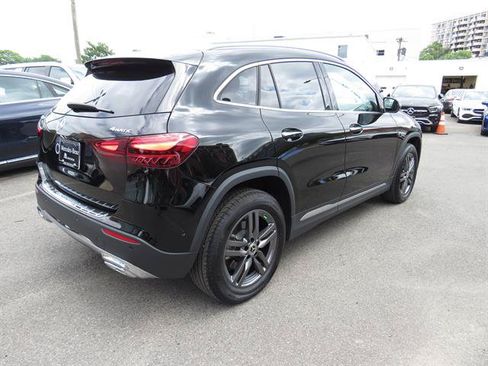 Used 2026 Mercedes-Benz GLA 250 4MATIC image 4