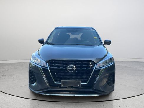 Used 2025 Nissan Kicks Play S FWD image 4