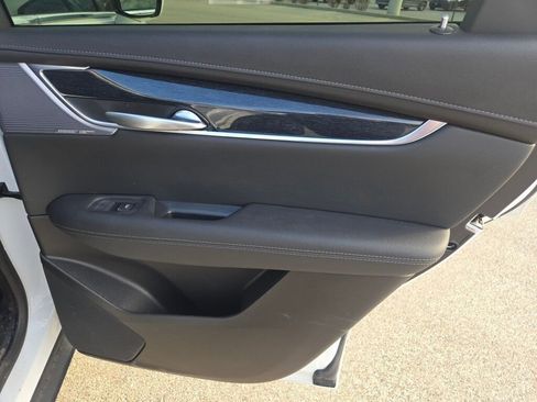 New 2025 Cadillac XT5 Premium Luxury w/ LPO, Blue Accent Package image 9