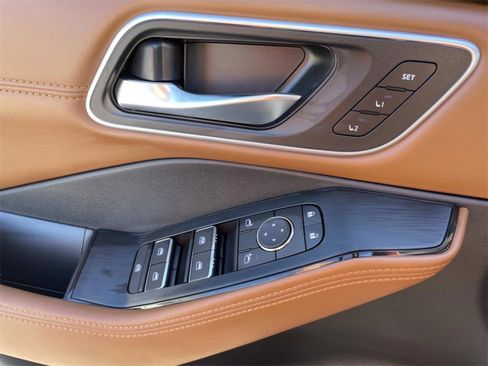 New 2026 Nissan Rogue Platinum image 24