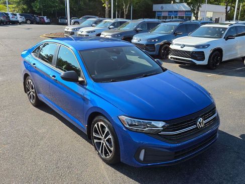 Used 2023 Volkswagen Jetta Sport FWD image 7