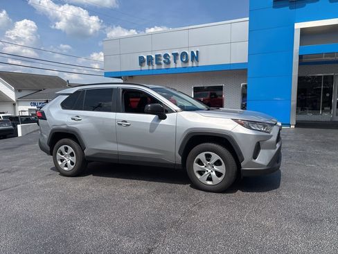 Used 2021 Toyota RAV4 LE w/ Carpet Mat Package (TMS) FWD image 1