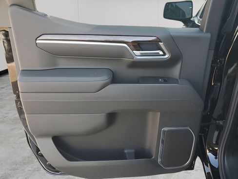 New 2026 GMC Sierra 1500 Elevation image 17