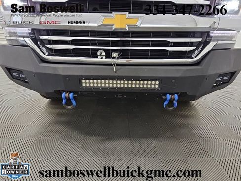 Used 2018 Chevrolet Silverado 1500 High Country AWD/4WD image 48