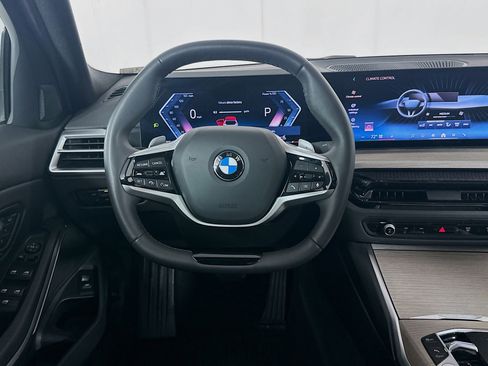 Used 2025 BMW 330i xDrive Sedan image 17