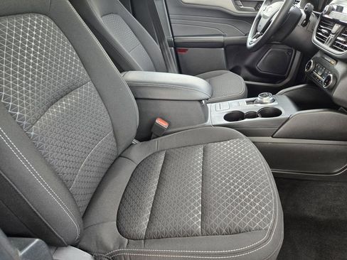 Used 2024 Ford Escape Active AWD/4WD image 9