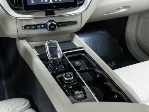 New 2026 Volvo XC60 T8 Ultra w/ Protection Package Premier AWD/4WD image 20