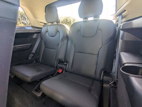 Certified 2023 Volvo XC90 B5 Plus image 18