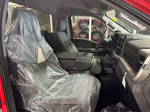 New 2025 Ford F350 XLT image 31