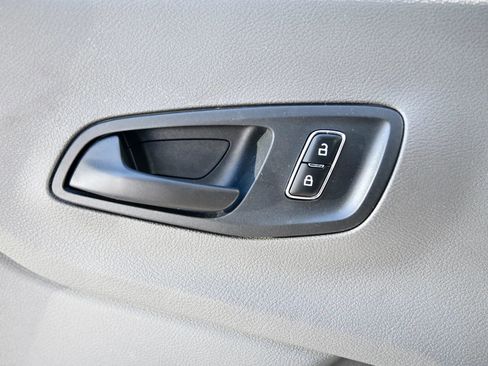 Used 2023 Ford Transit 350 XLT image 11