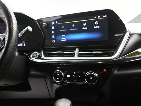 Used 2024 Chevrolet Trax RS w/ Sunroof Package image 9