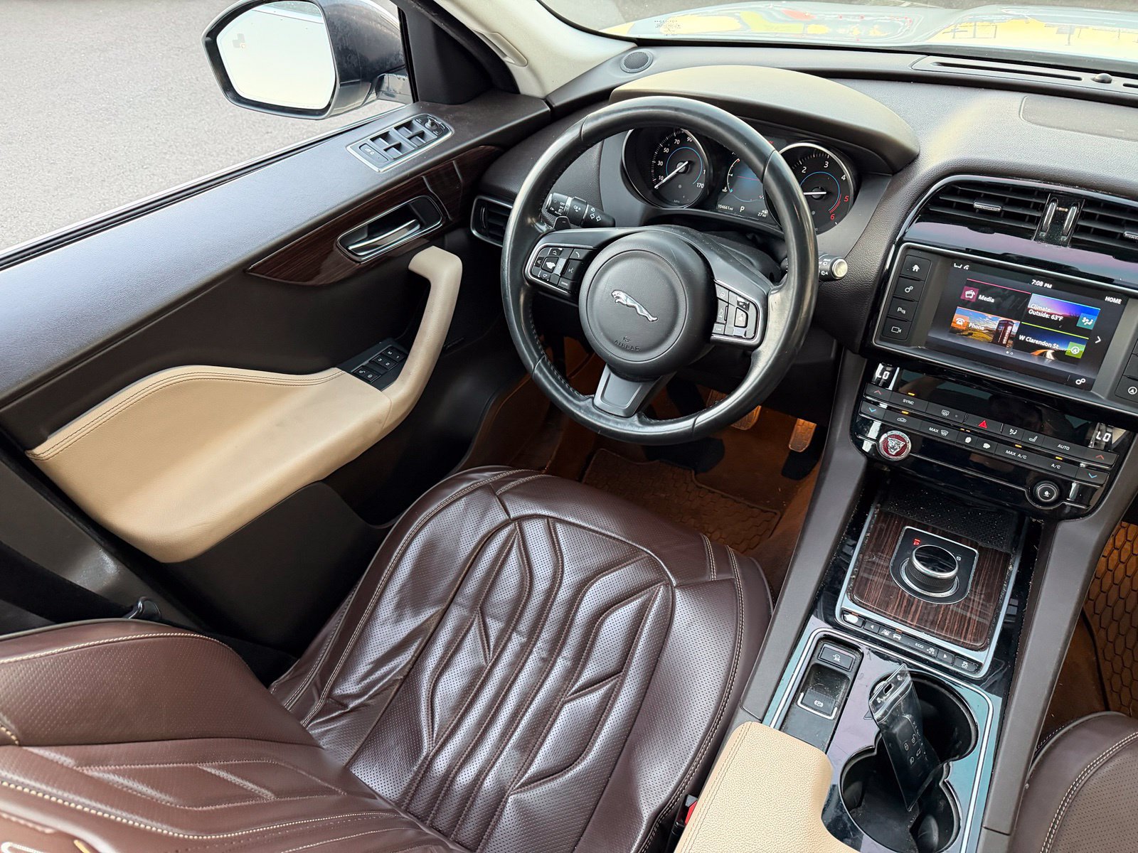 Used 2017 Jaguar F-PACE Prestige AWD/4WD image 6