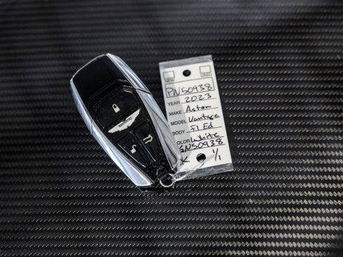 Used 2023 Aston Martin V8 Vantage Coupe RWD image 49
