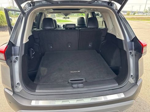 Certified 2023 Nissan Rogue SV w/ SV Premium B Package AWD/4WD image 9