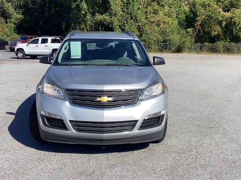 Certified 2017 Chevrolet Traverse LS image 3