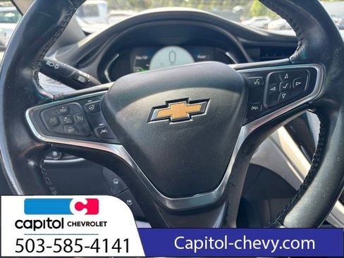 Used 2020 Chevrolet Bolt Premier w/ Infotainment Package FWD image 14