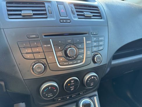Used 2015 MAZDA MAZDA5 Touring image 26
