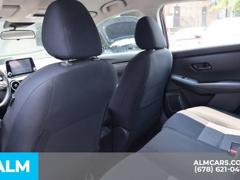Used 2024 Nissan Sentra SV FWD image 17