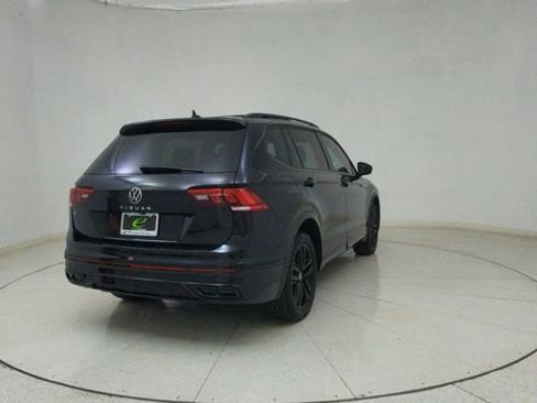 Used 2022 Volkswagen Tiguan SE R-Line image 71