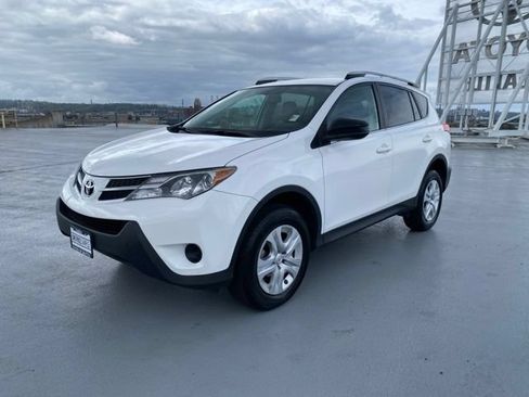 Used 2013 Toyota RAV4 LE AWD/4WD image 4