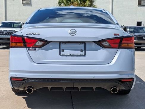 Used 2024 Nissan Altima 2.5 SR w/ SR Premium Package FWD image 6