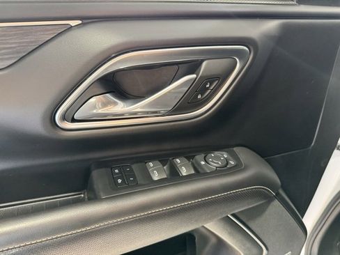 Used 2023 GMC Yukon SLT image 6