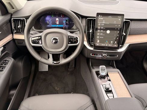 New 2026 Volvo XC90 T8 Plus w/ Protection Package Premier AWD/4WD image 23