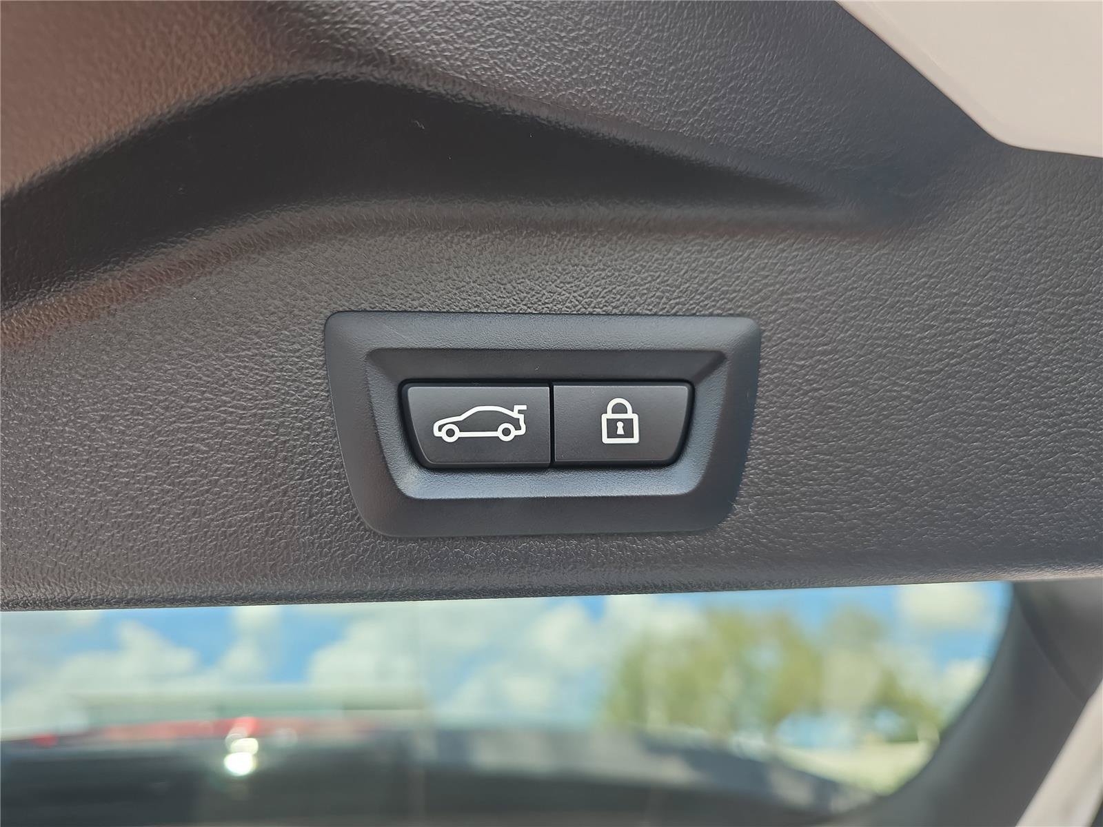Certified 2023 BMW X5 sDrive40i w/ Climate Comfort Package RWD image 10