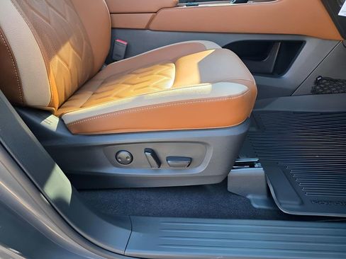 New 2026 Nissan Pathfinder Platinum image 15