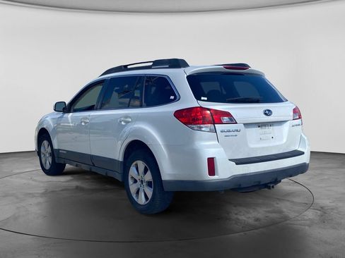 Used 2011 Subaru Outback 2.5i Premium w/ All-Weather Pkg AWD/4WD image 6