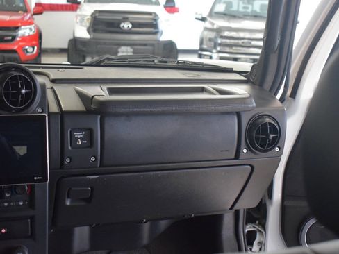 Used 2005 HUMMER H2 w/ Preferred Equipment Group image 47