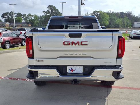 Used 2021 GMC Sierra 1500 SLT RWD image 7