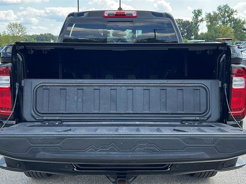 Used 2024 GMC Canyon AT4 image 40