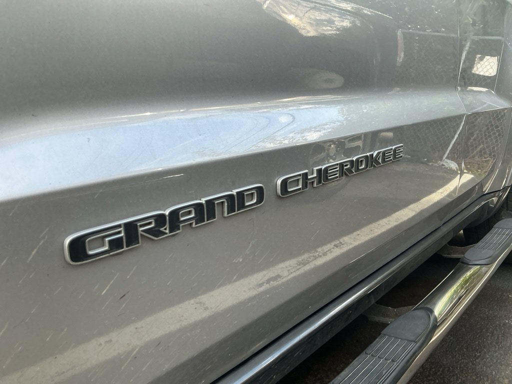 Used 2018 Jeep Grand Cherokee Limited AWD/4WD image 4
