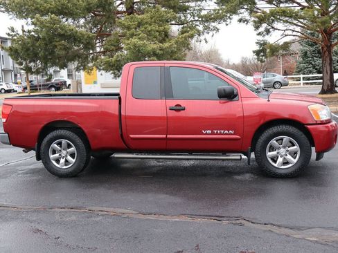 Used 2013 Nissan Titan SV w/ SV Value Truck Pkg image 3