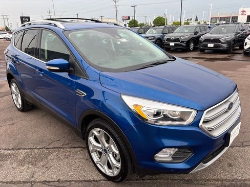 Used 2017 Ford Escape Titanium w/ Equipment Group 301A AWD/4WD image 3