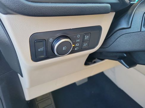 Certified 2022 Ford Escape SEL image 21