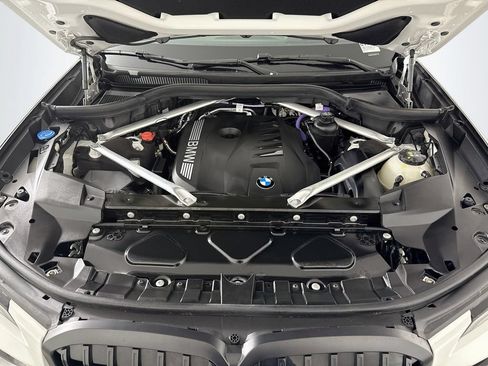 Used 2026 BMW X7 xDrive40i AWD/4WD image 31