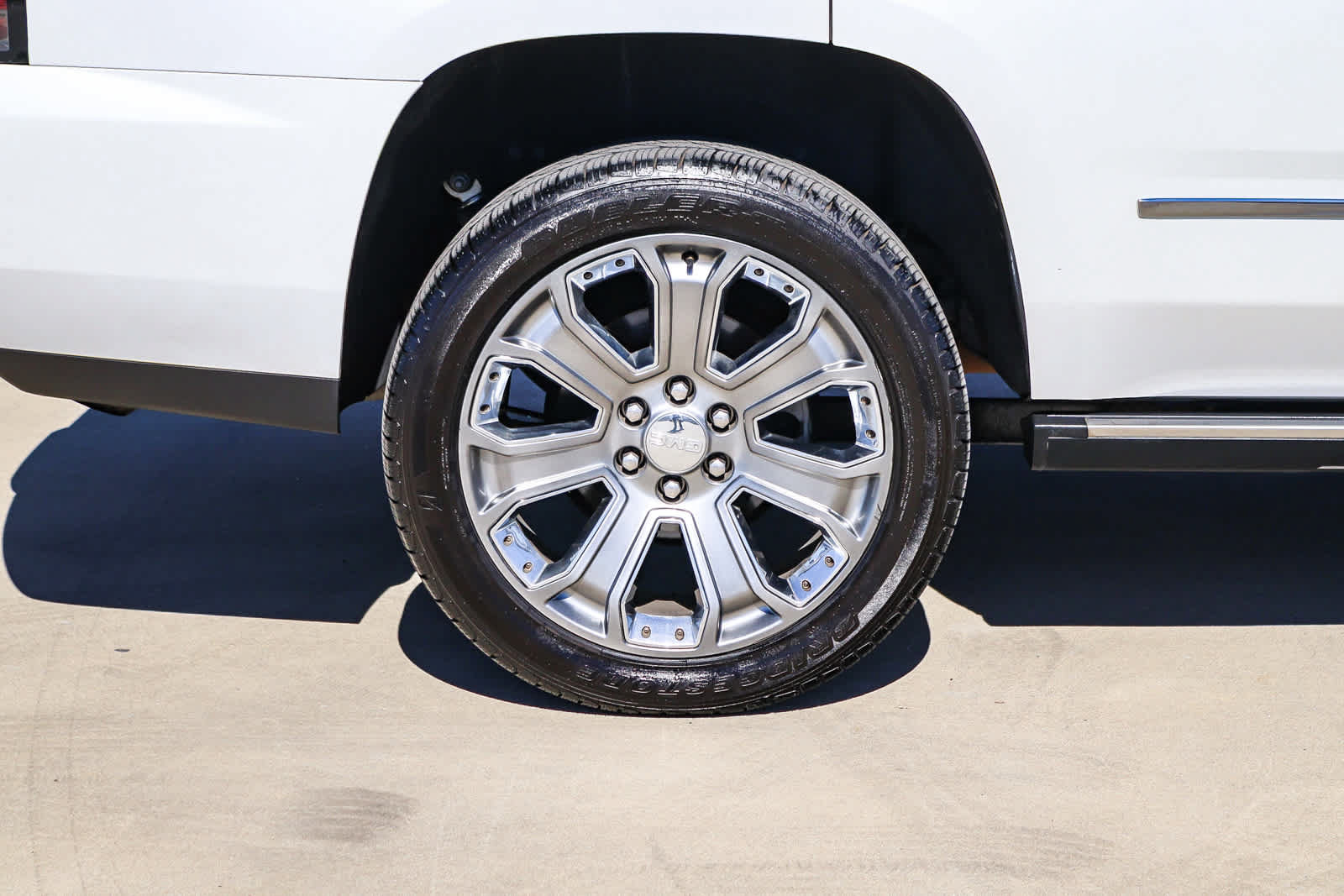 Used 2016 GMC Yukon Denali w/ Open Road Package RWD image 10