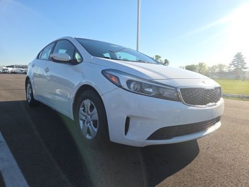 Used 2017 Kia Forte LX FWD image 1