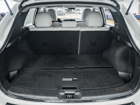 Used 2018 Nissan Rogue Sport SL w/ SL Premium Package image 13