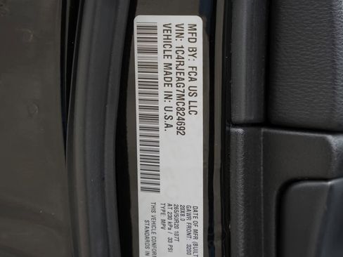 Used 2021 Jeep Grand Cherokee Laredo X RWD image 25