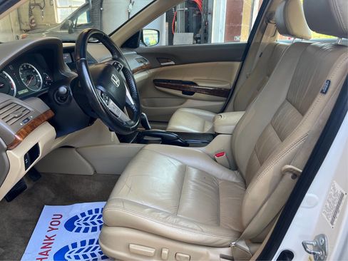 Used 2010 Honda Accord EX-L image 9